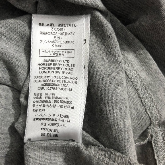 🔥🔥🔥SOLD🔥🔥🔥Authentic Burberry T-shirt - Picture 8 of 9